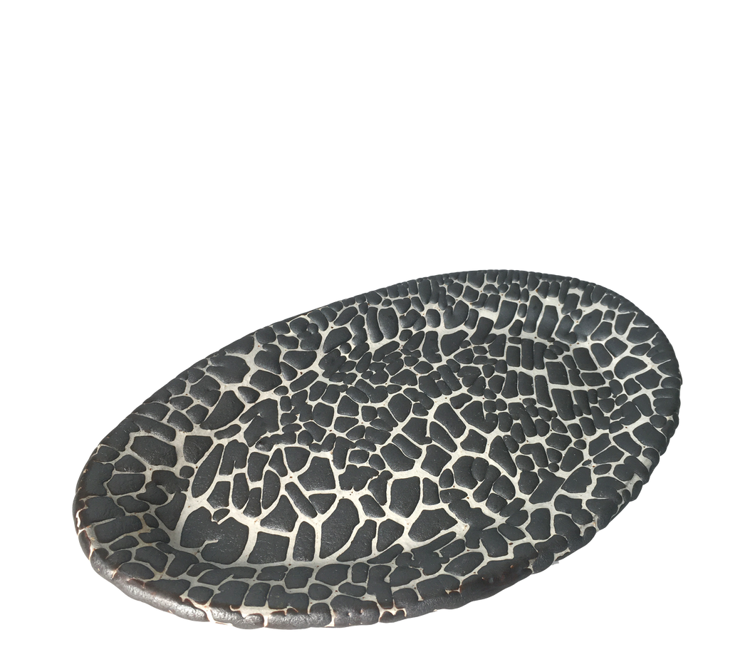 Hikidashiguro plate white
